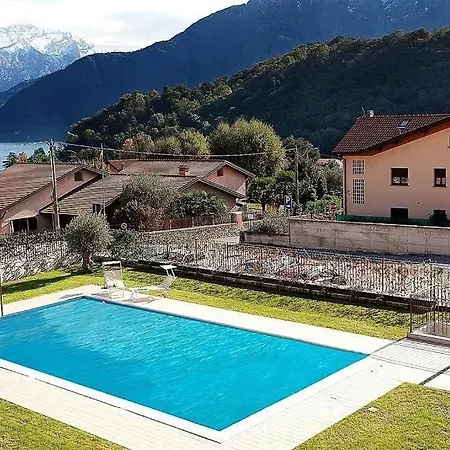 Apartment Village Apartment-pool, Parking, Garden-by Italian Lenno