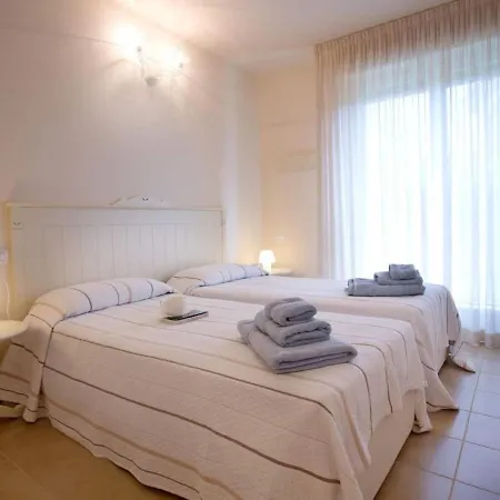 Apartment Village Apartment-pool, Parking, Garden-by Italian Lenno