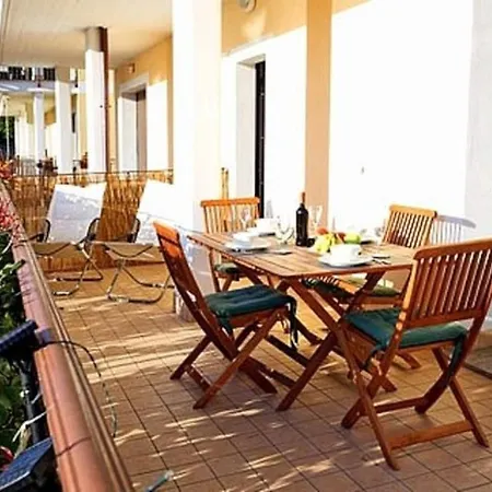 Appartement Village Apartment-pool, Parking, Garden-by Italian *