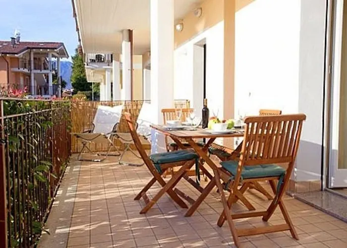 Village Apartment-pool, Parking, Garden-by Italian Lejlighed Lenno