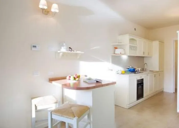 Lejlighed Village Apartment-pool, Parking, Garden-by Italian