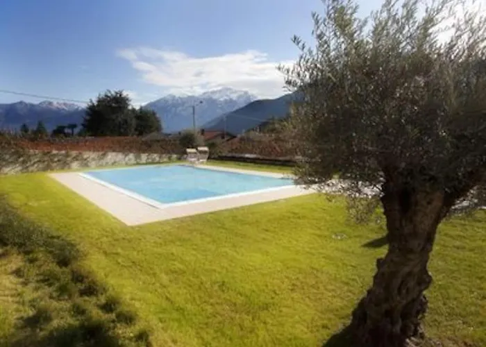 Village Apartment-pool, Parking, Garden-by Italian Lenno